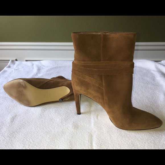 Ann Taylor Booties, Size 9.5 - Picture 2 of 5